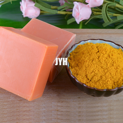 El jabón de limpiamiento del cuerpo del jabón del aceite esencial de la cúrcuma mejora el salón de belleza del punto oscuro y el balneario